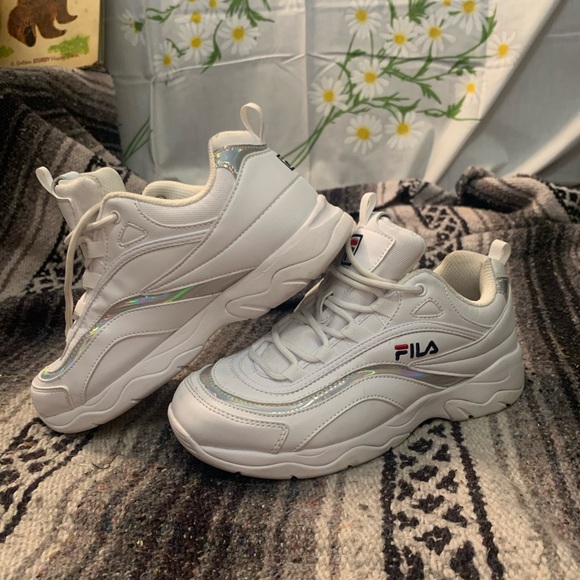 fila disruptor holo